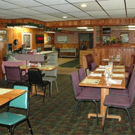 Zellar'S Village Inn Newberry Exteriör bild