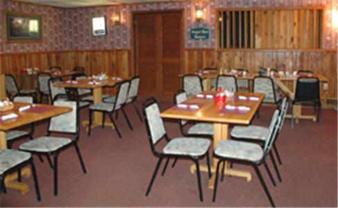 Zellar'S Village Inn Newberry Exteriör bild