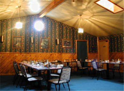 Zellar'S Village Inn Newberry Exteriör bild